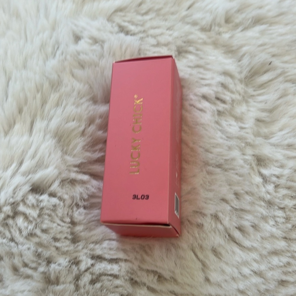 Lucky chick lip and cheek multi stick